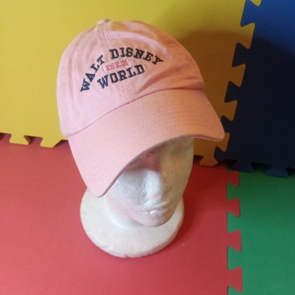 Walt Disney World Baseball cap Hat Color Pink - Picture 1 of 6